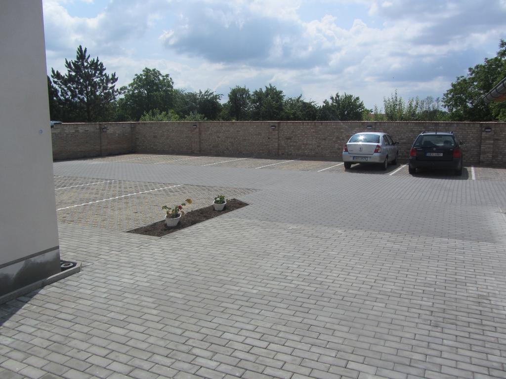 Penzion Kratochvil Dolni Dunajovice Exterior photo